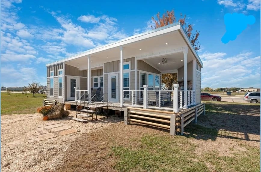 Modern eco-friendly prefabricated home